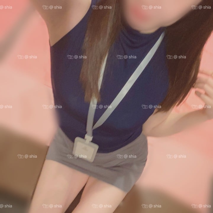 しあ
