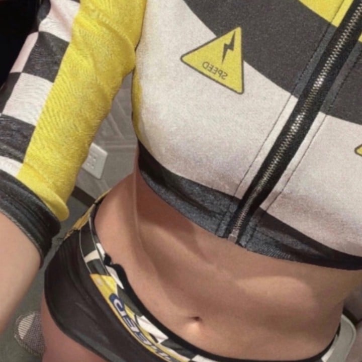 みあな